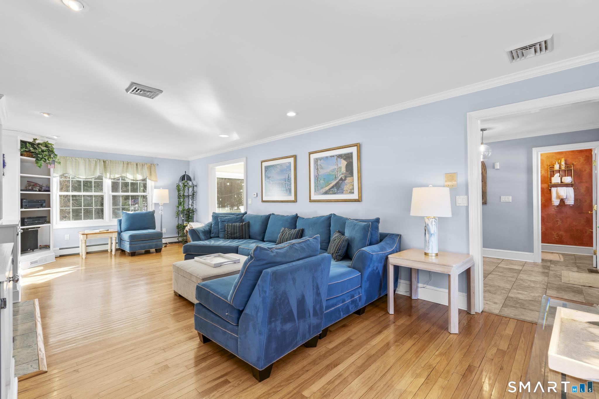 10 Foxwood Road