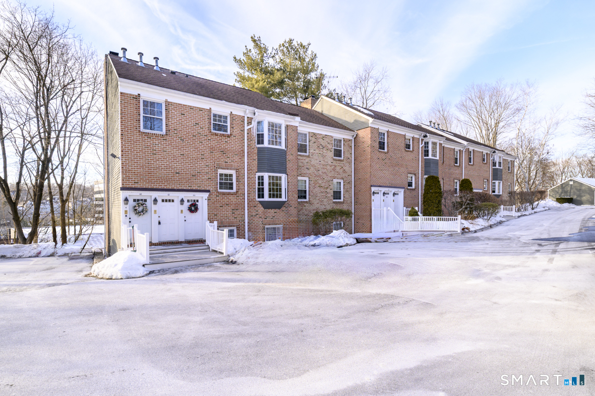 3 Valley View Road APT 45