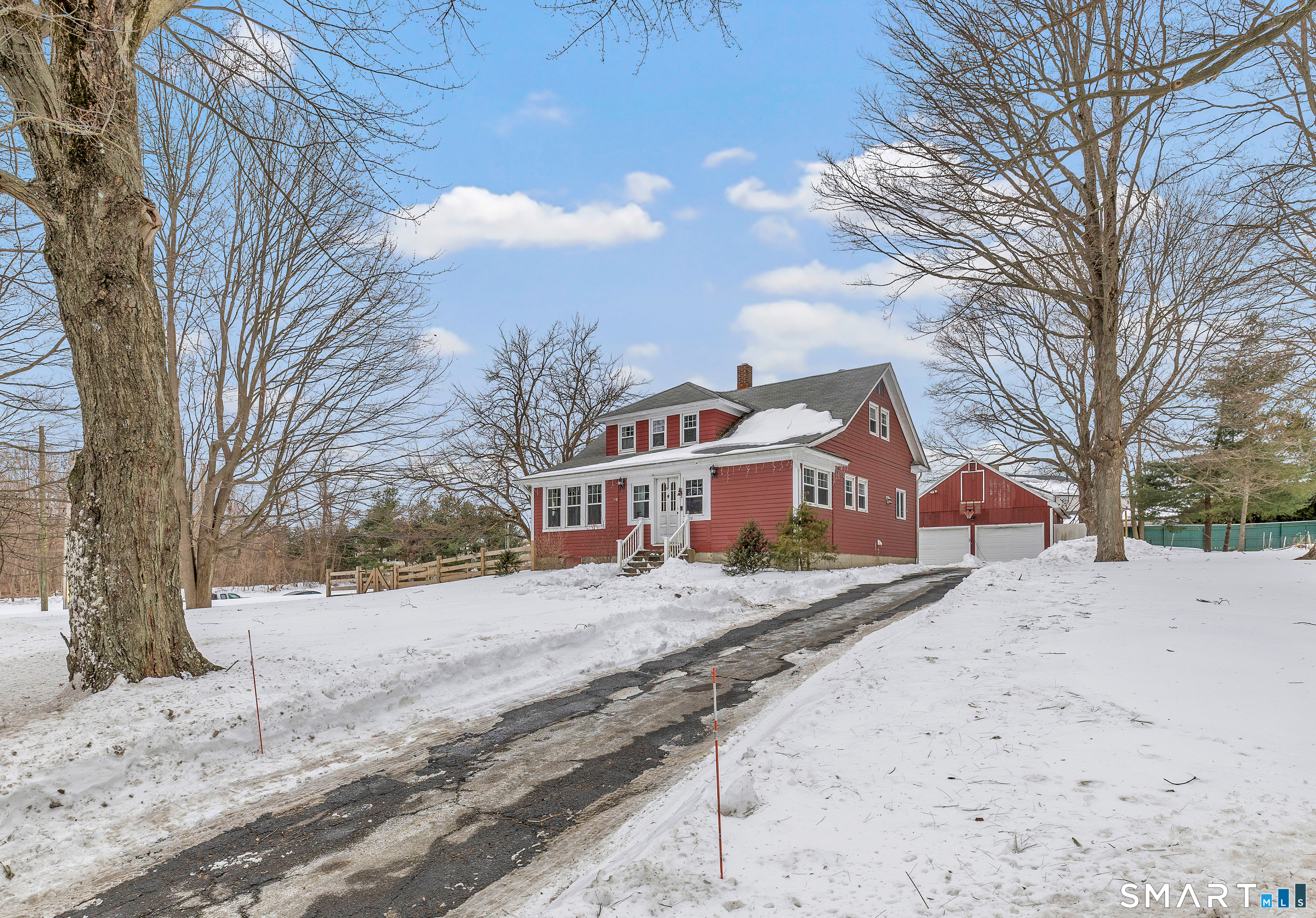 699 Daniels Farm Road