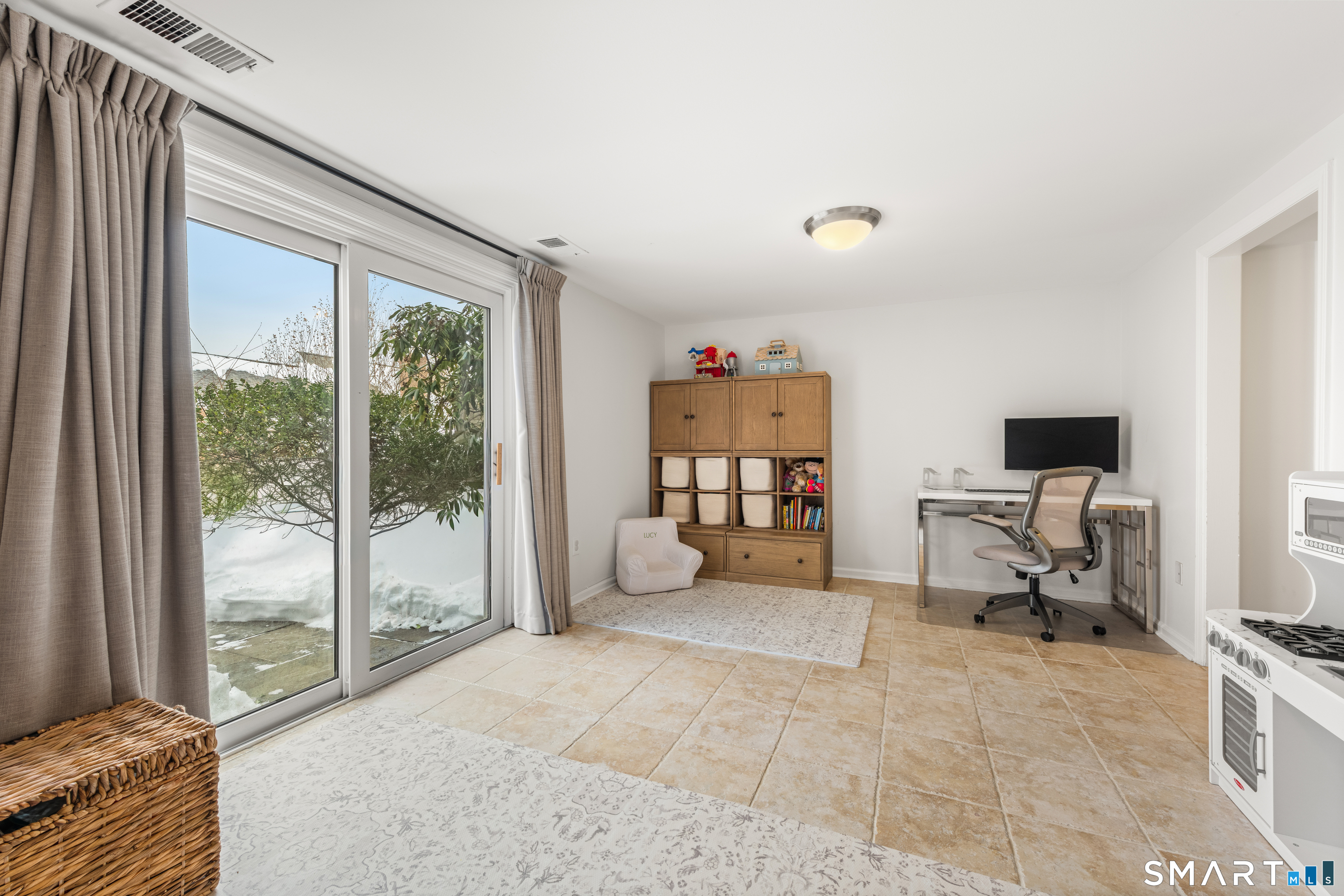 164 Summer Street APT A