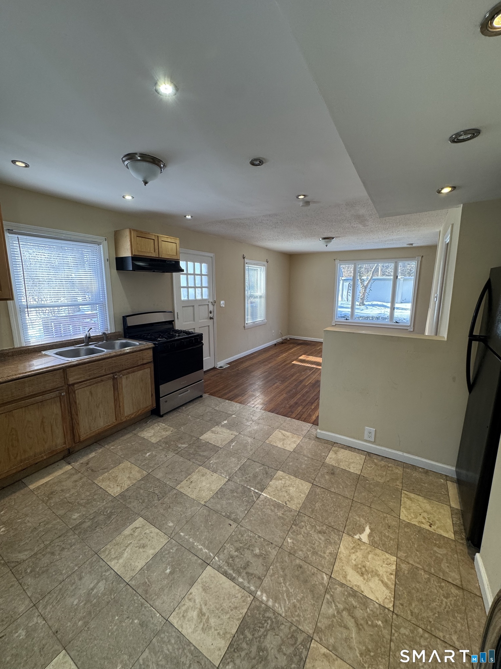 117 Dupont Place 117