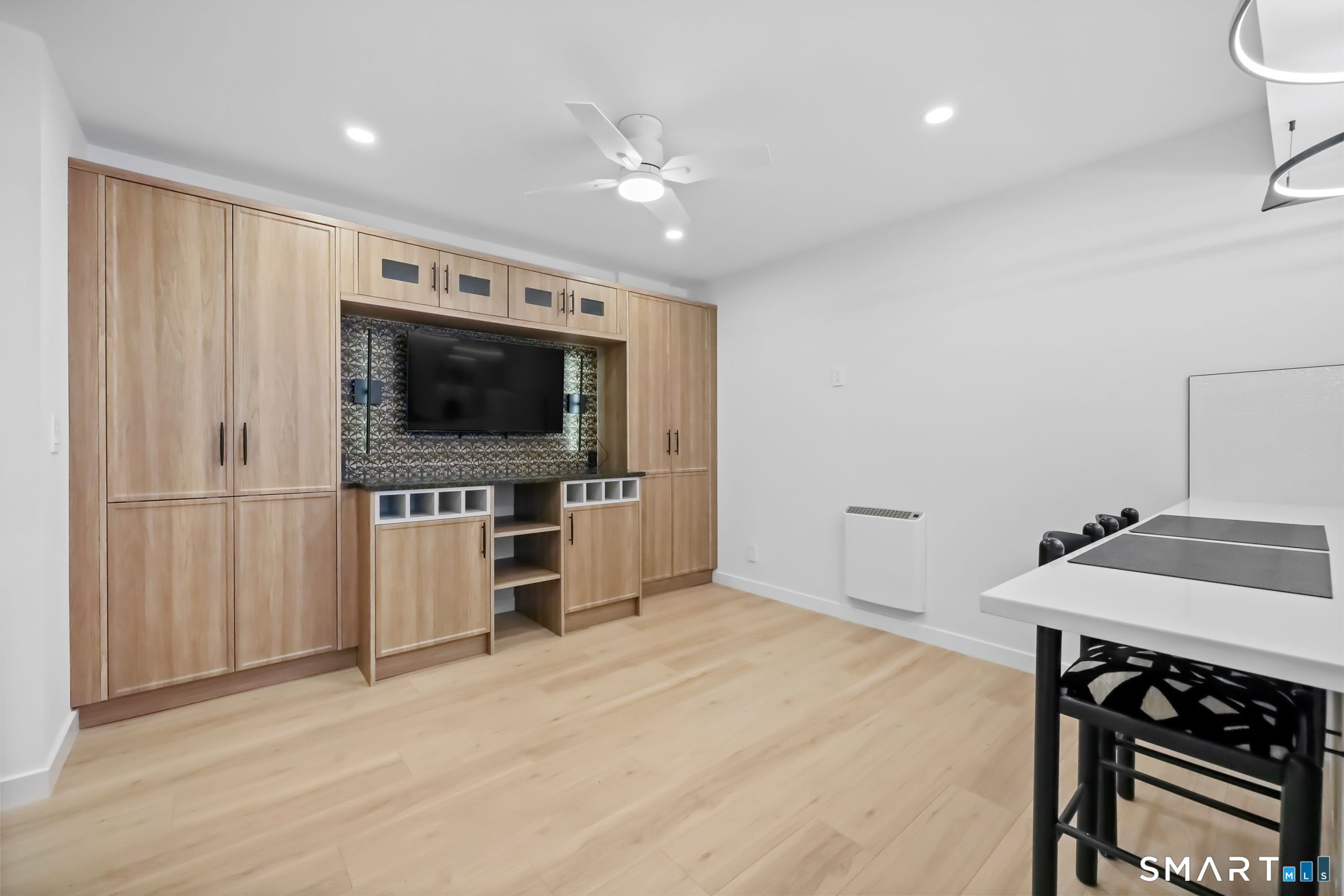 8 Elmcrest Terrace 100