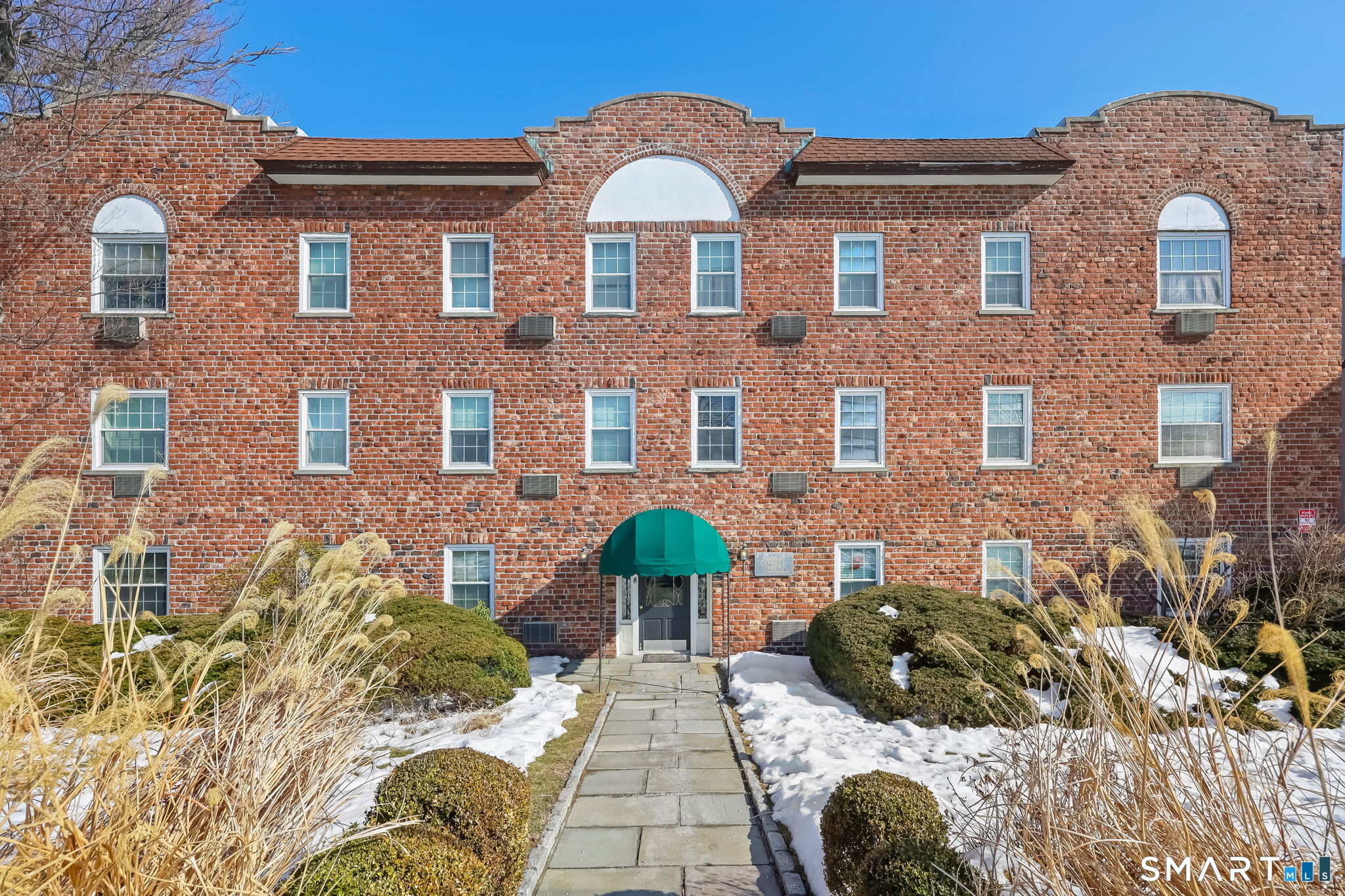 8 Elmcrest Terrace 100