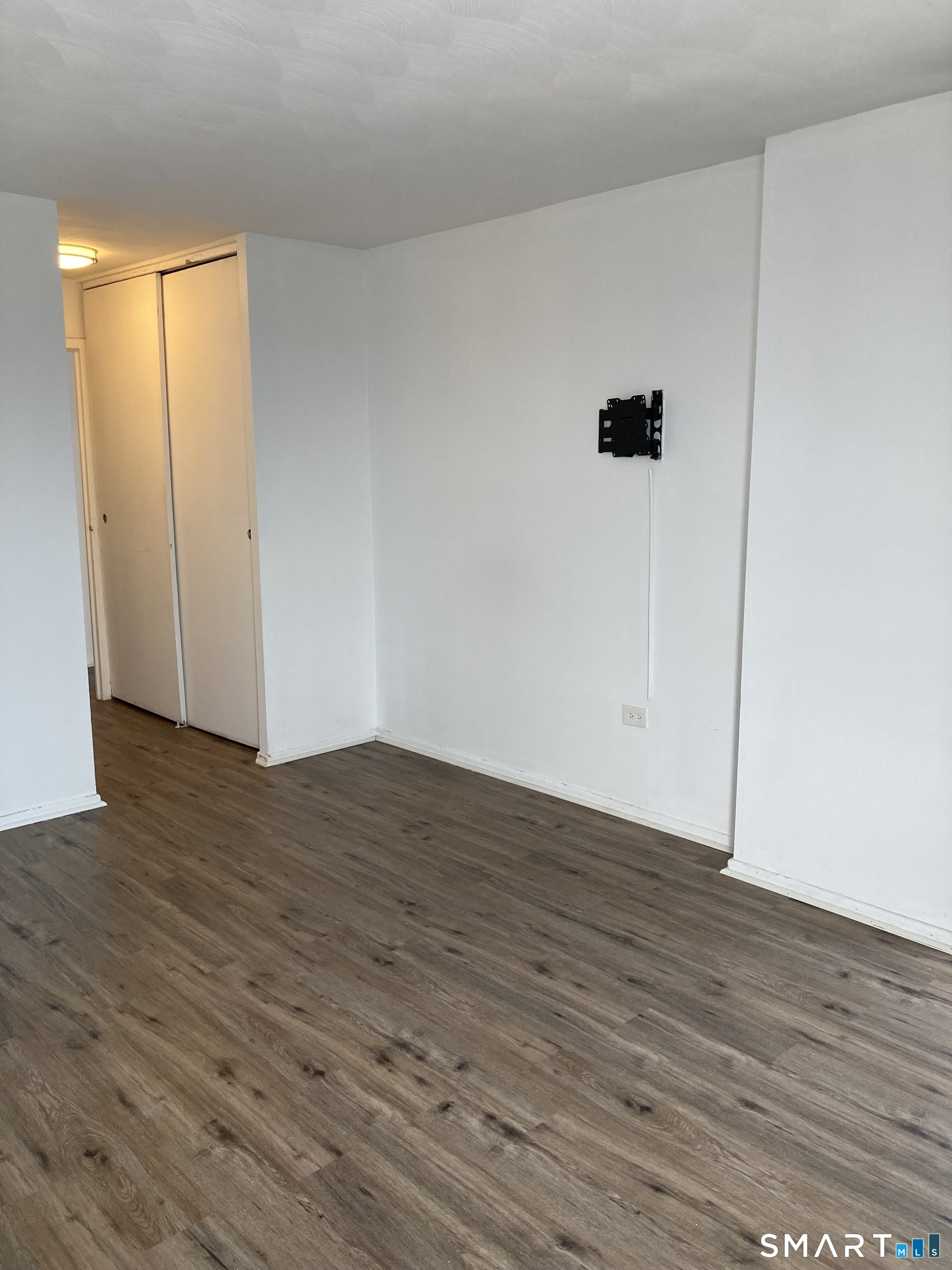 87 Glenbrook Road APT 6E