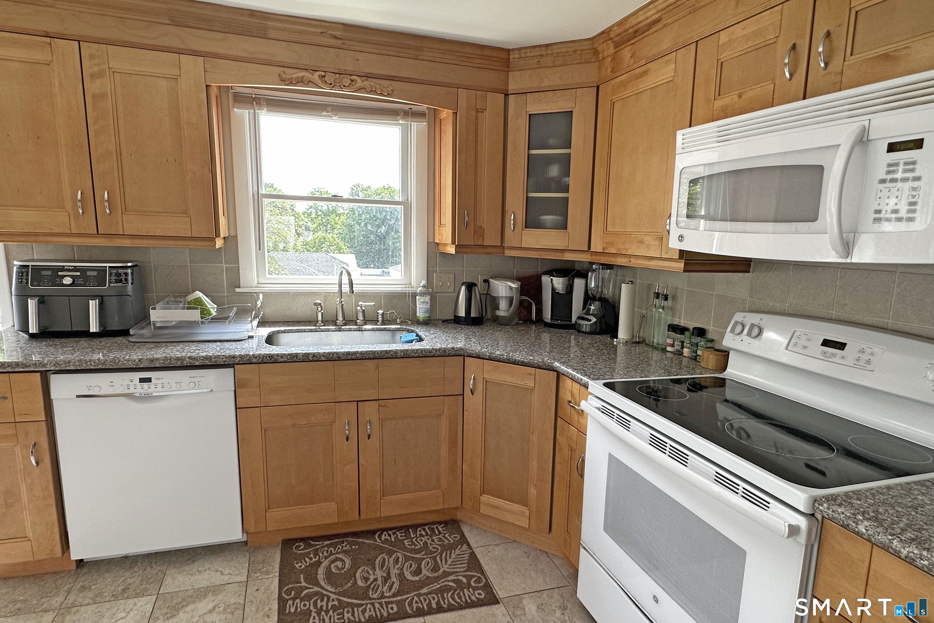 30-1/2 Bartlett Avenue B