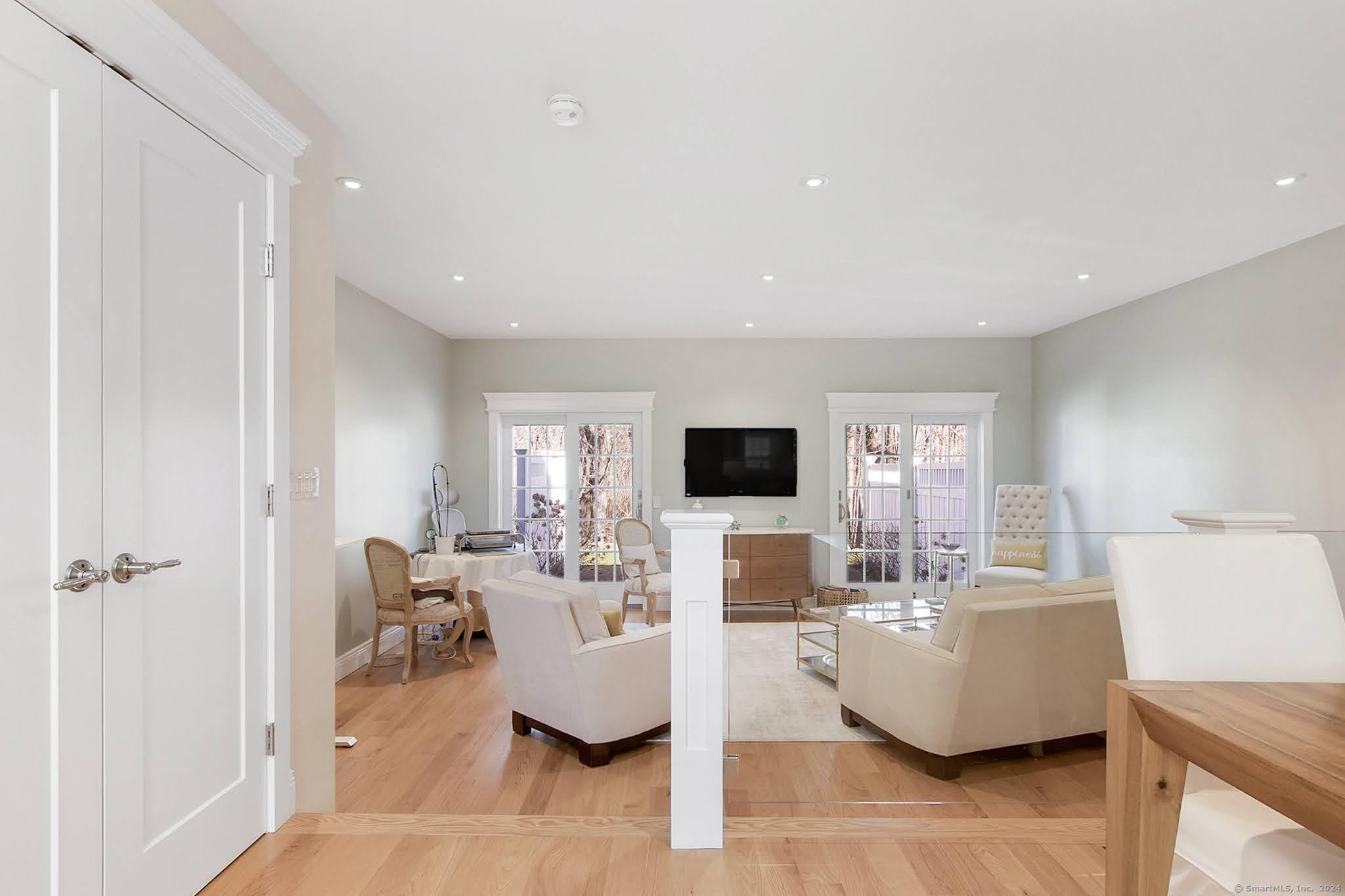 32 Edgewater Commons Lane 32