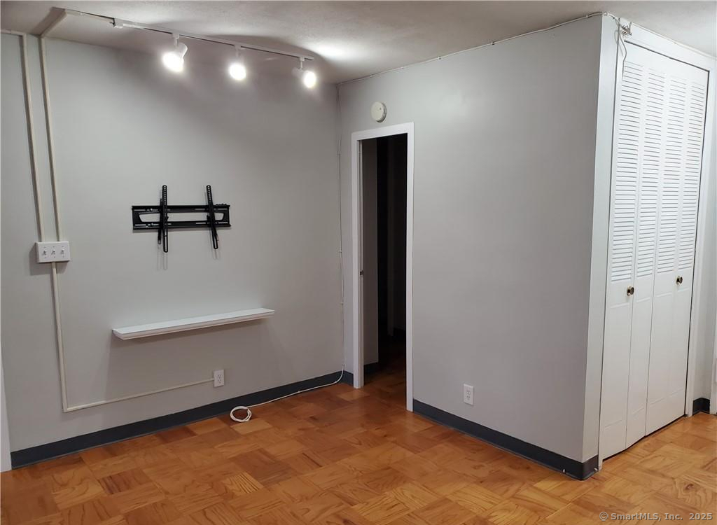 80 Cartright Street 6L