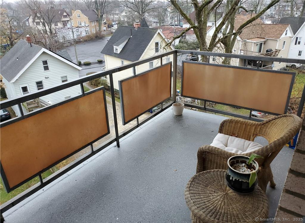 80 Cartright Street 6L