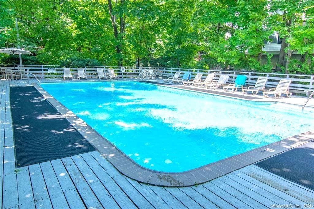 50 Glenbrook Road APT 16F