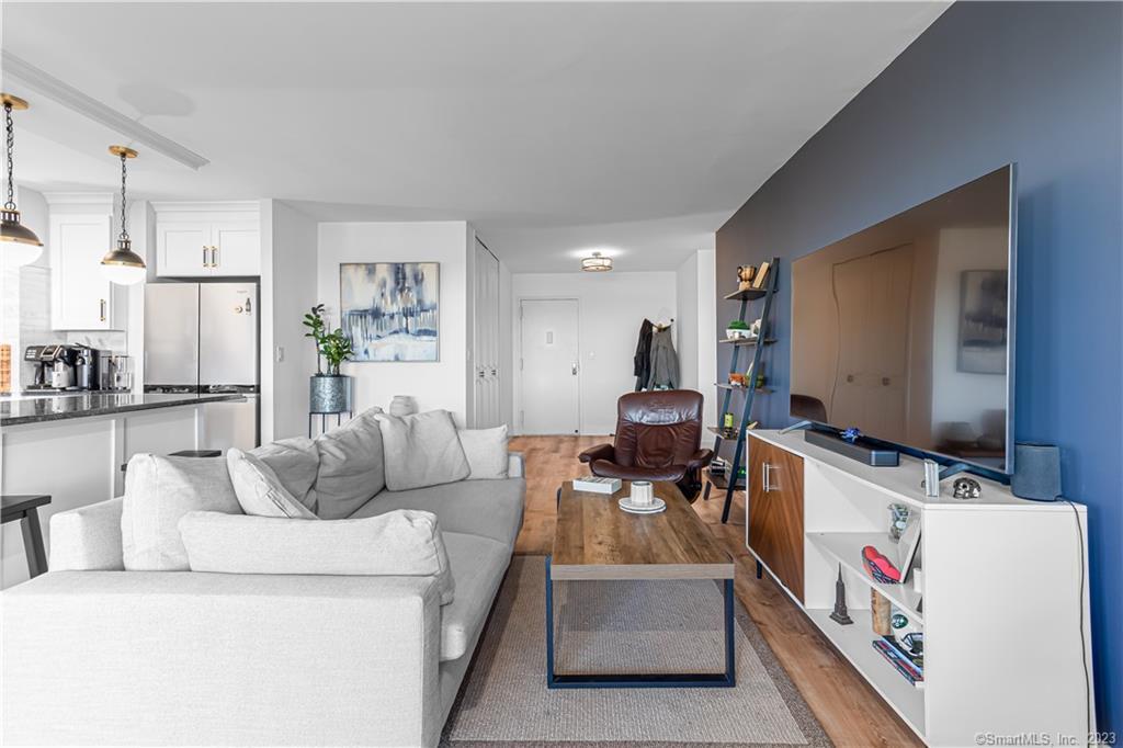 50 Glenbrook Road APT 16F