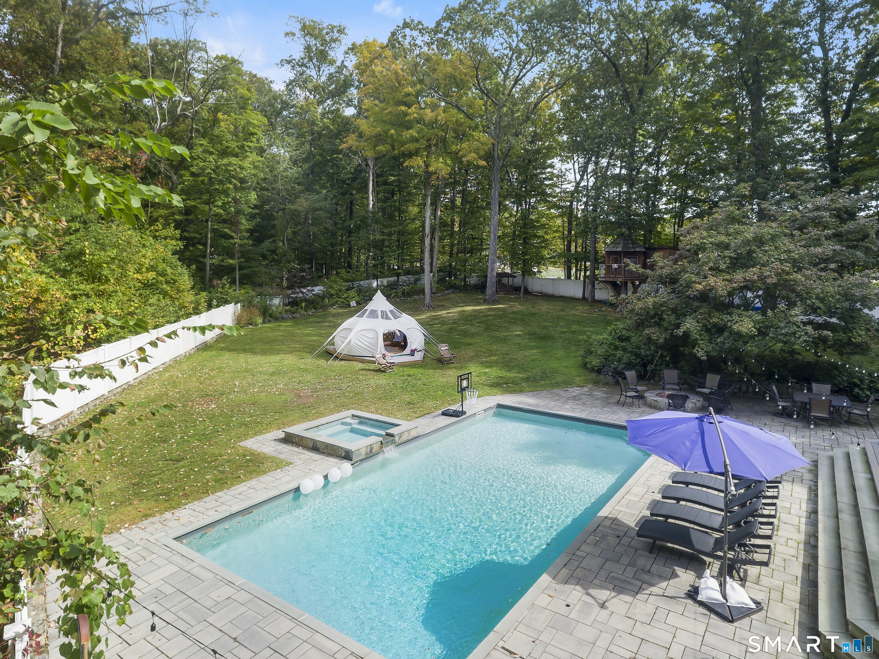 205 Weston Road