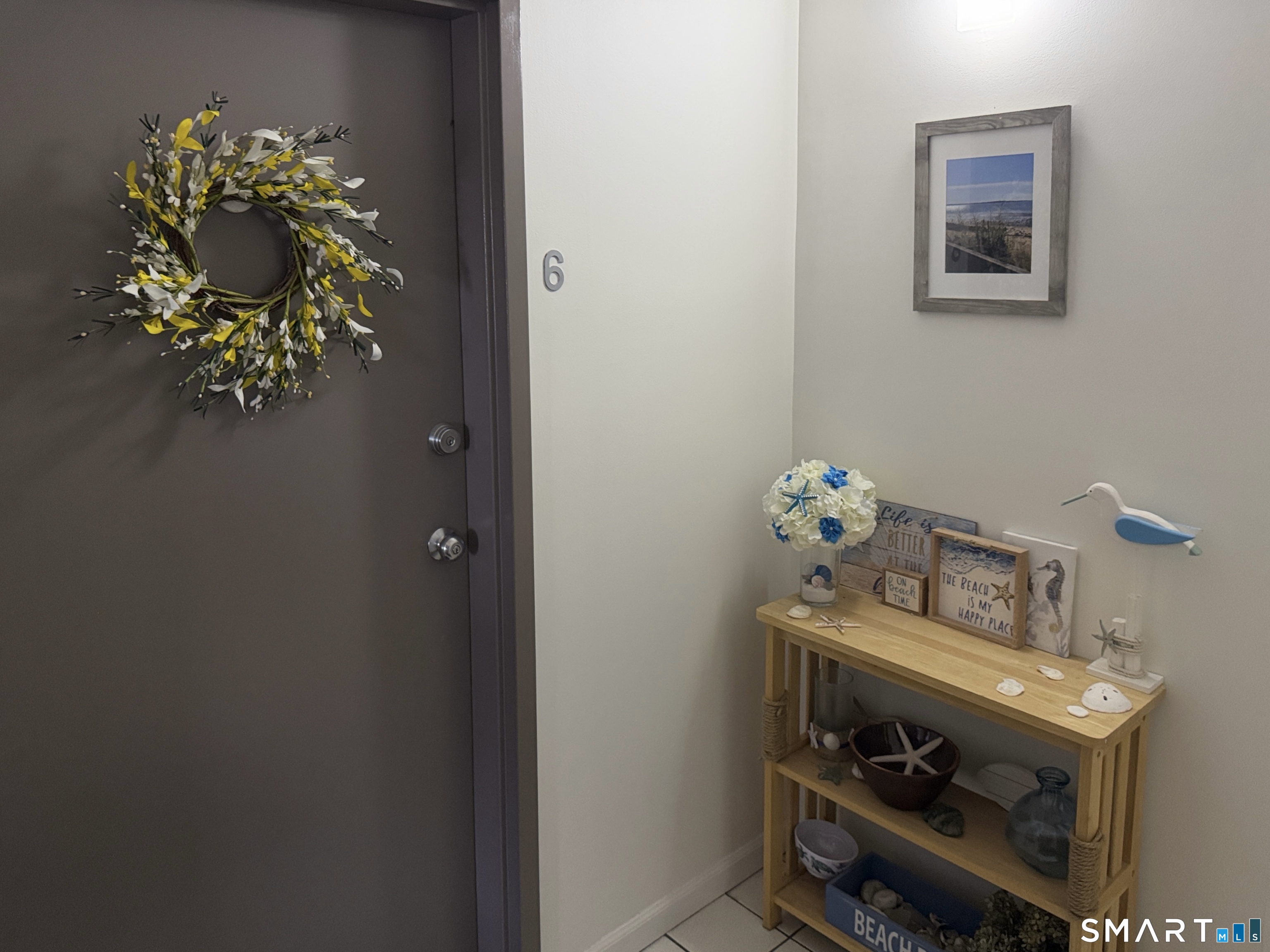 1 Peck Avenue 6