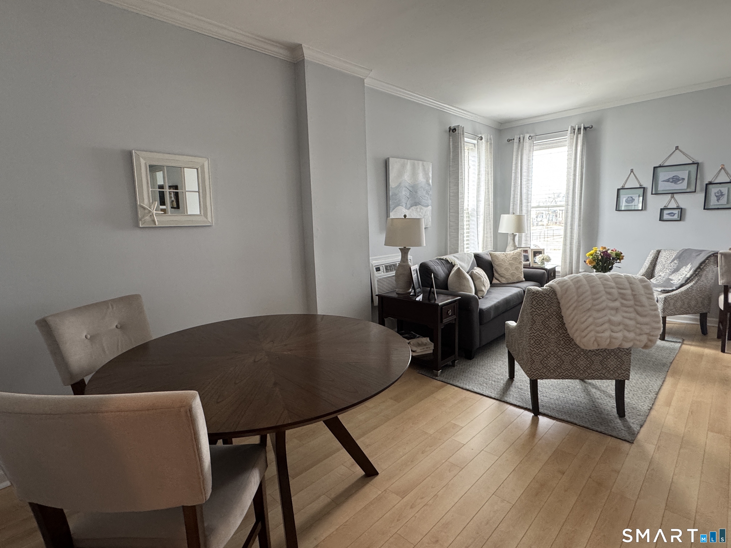 1 Peck Avenue 6