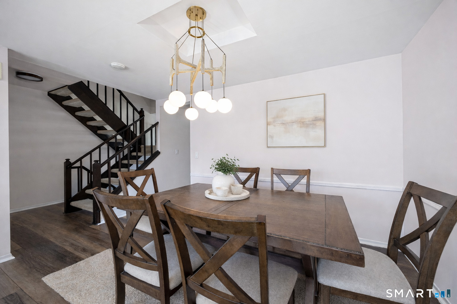 237 Strawberry Hill Avenue APT 27