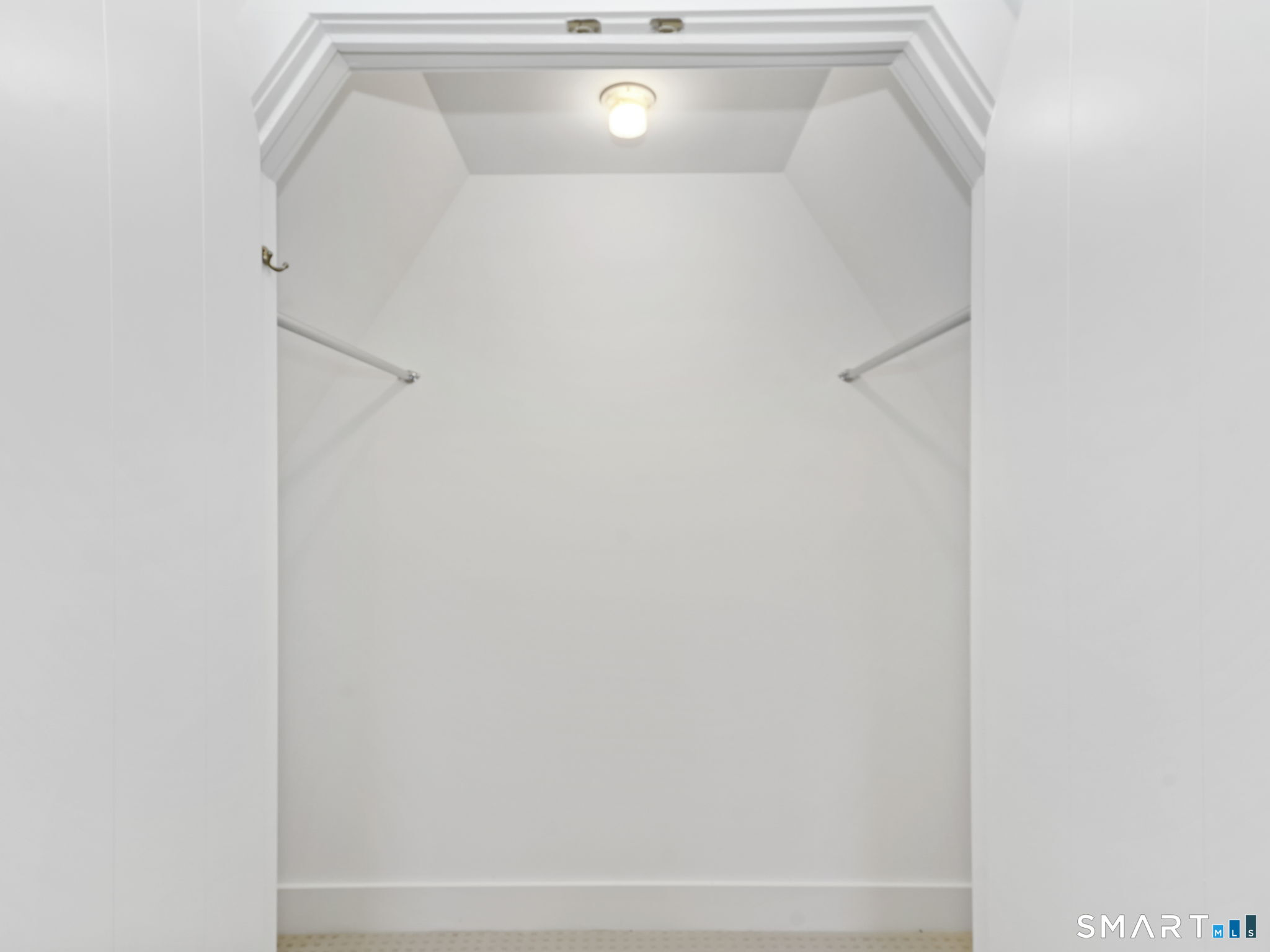 212 New Canaan Avenue COTTAGE