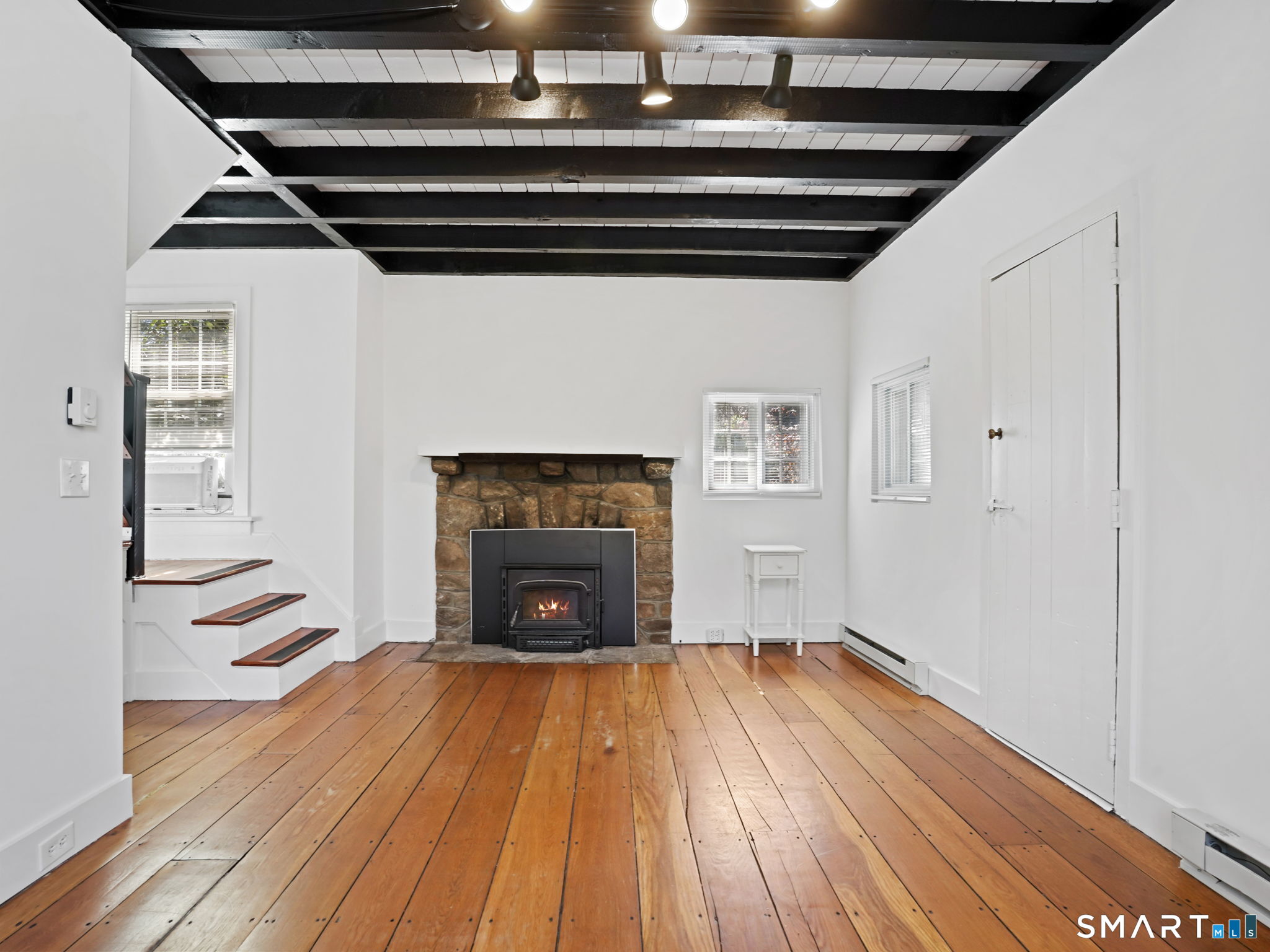 212 New Canaan Avenue COTTAGE