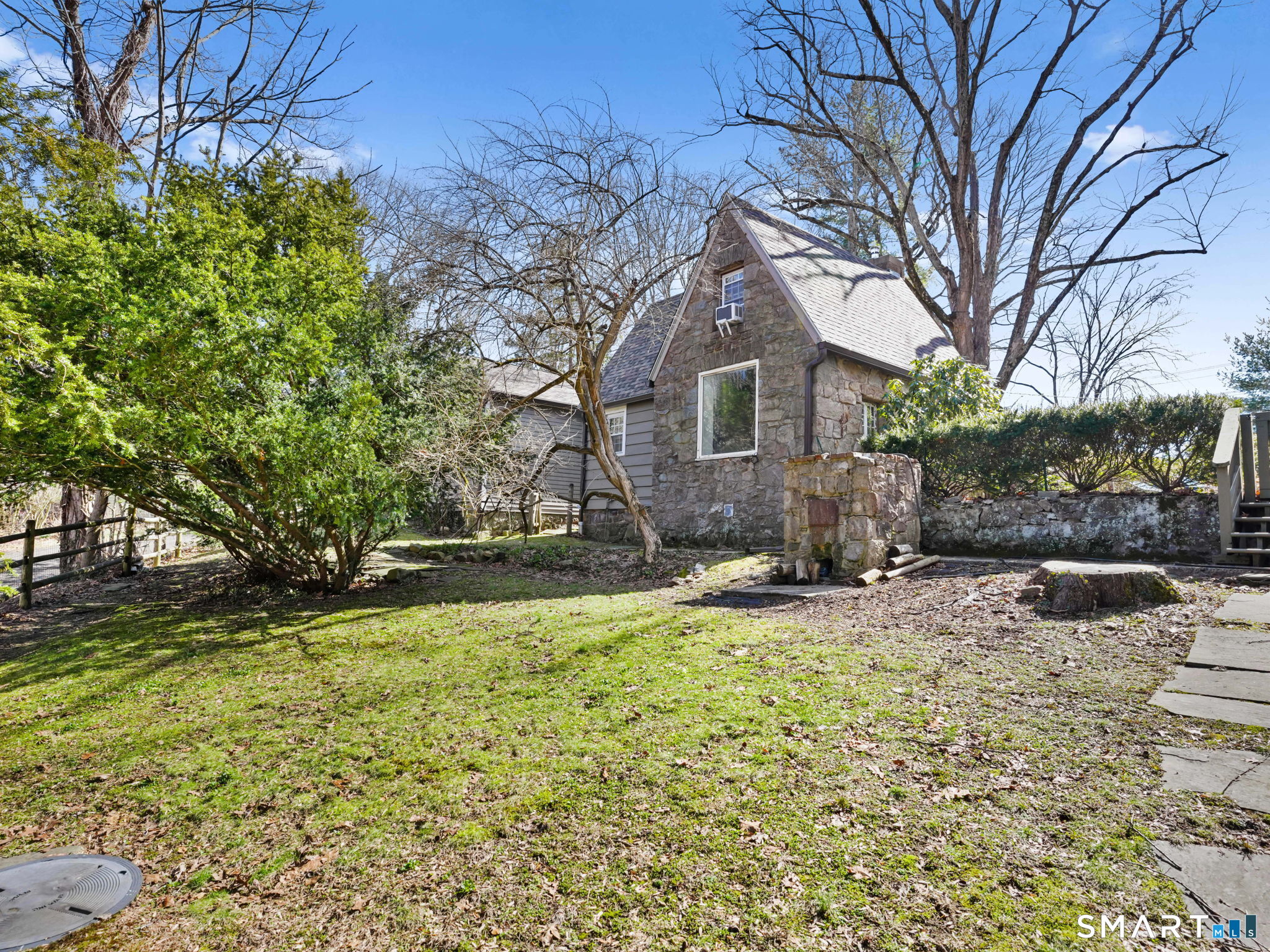 212 New Canaan Avenue COTTAGE