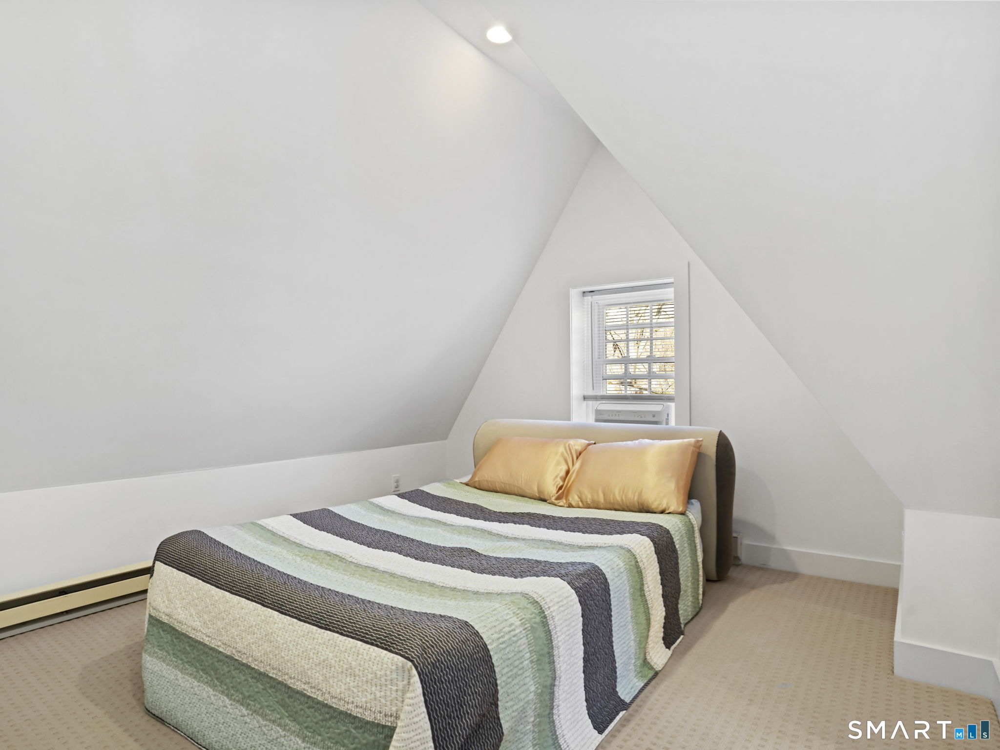 212 New Canaan Avenue COTTAGE