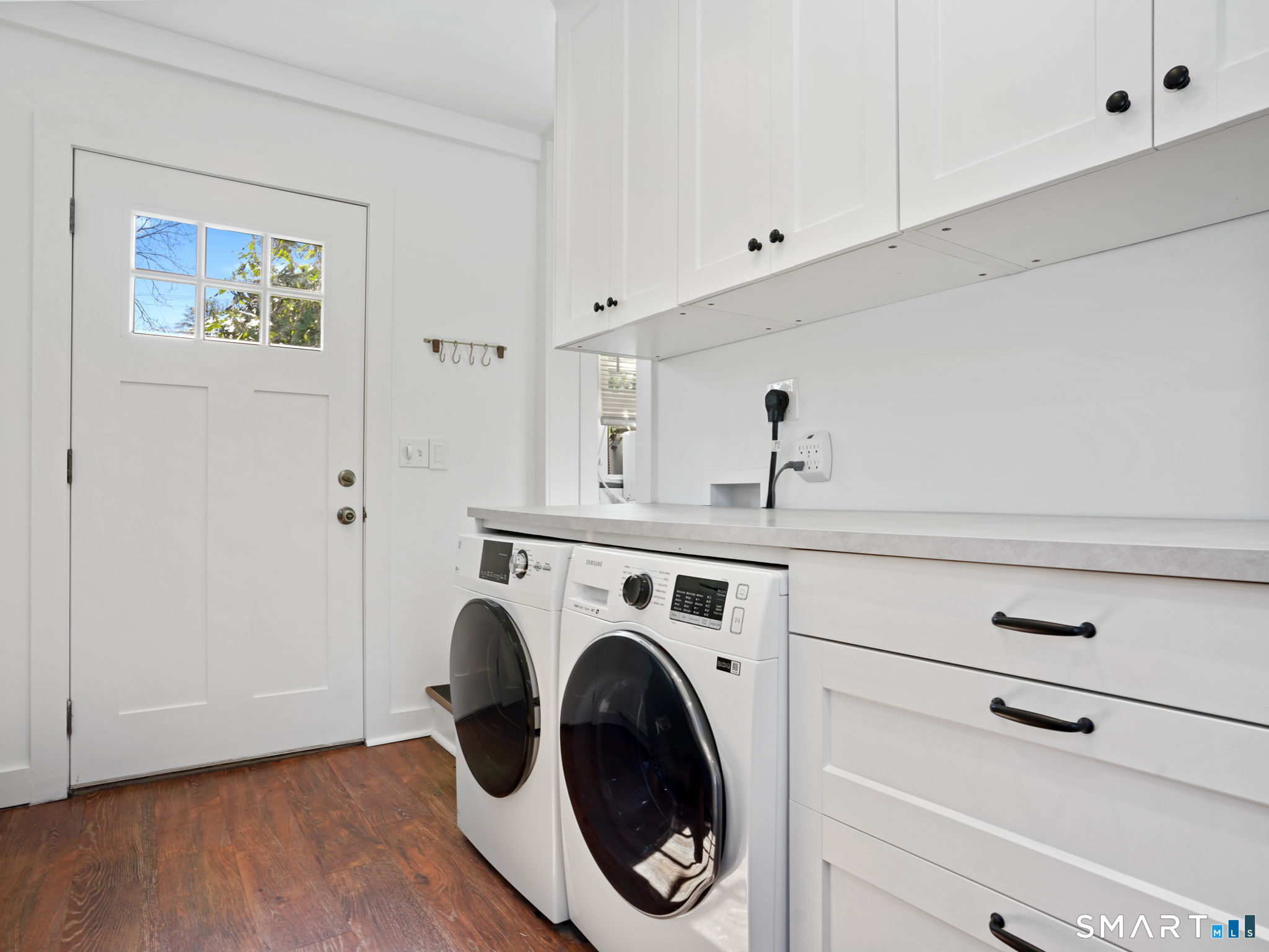 212 New Canaan Avenue COTTAGE