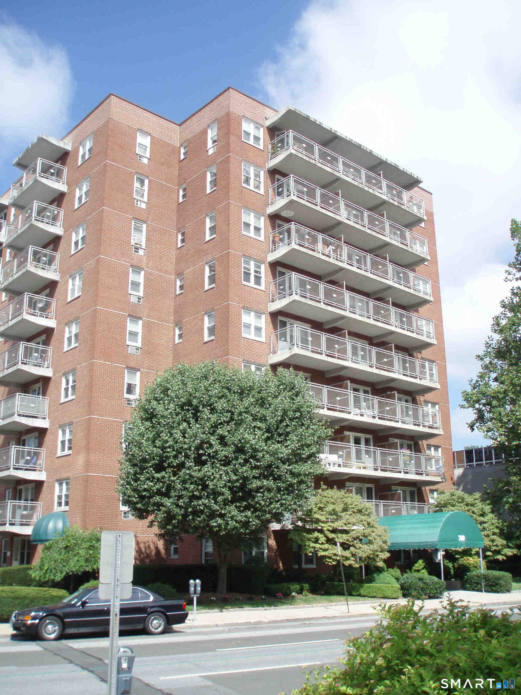 700 Summer Street Unit: 4L