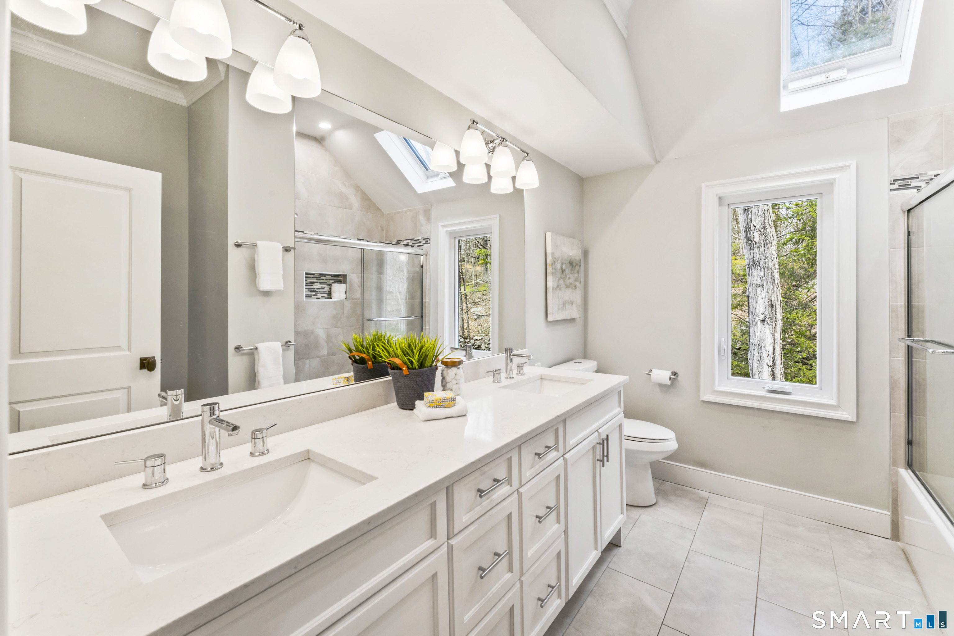 60 Old Easton Turnpike