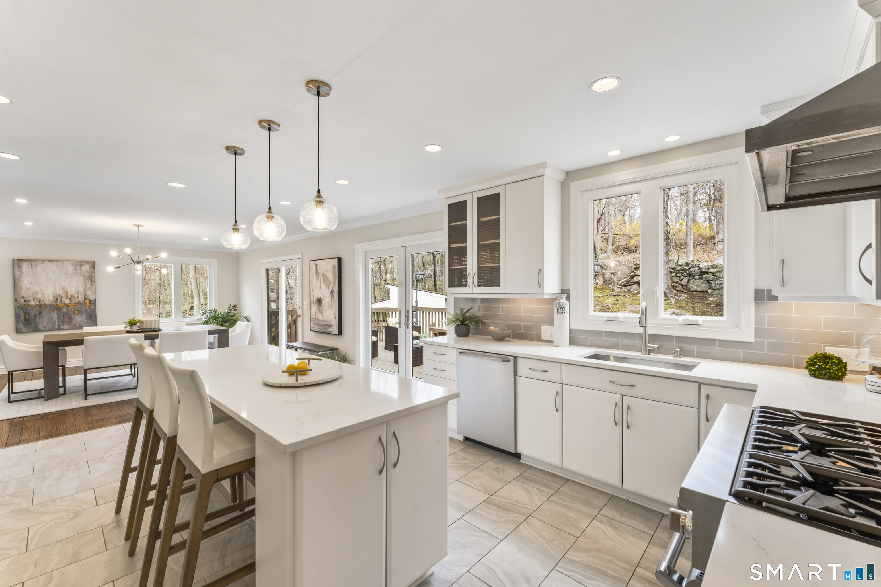 60 Old Easton Turnpike