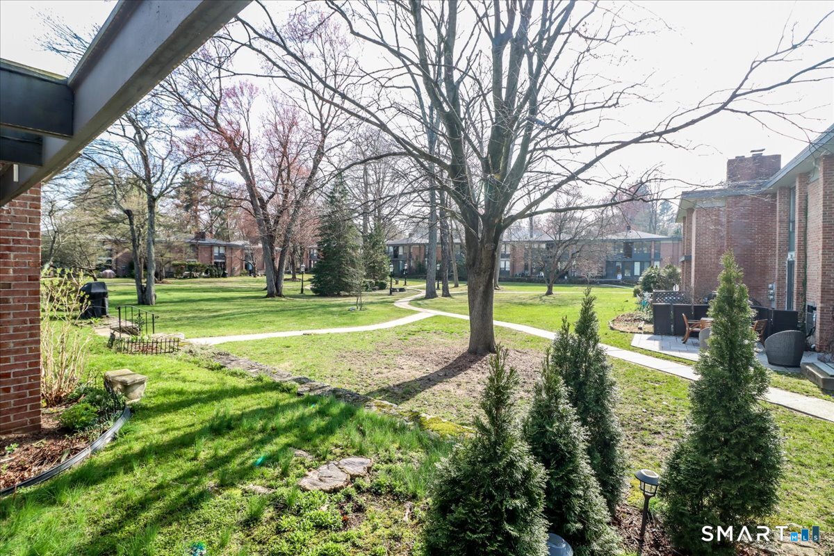 160 Fairfield Woods Road 20