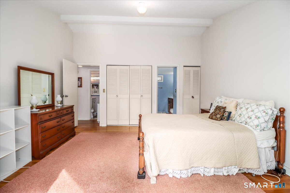 160 Fairfield Woods Road 20