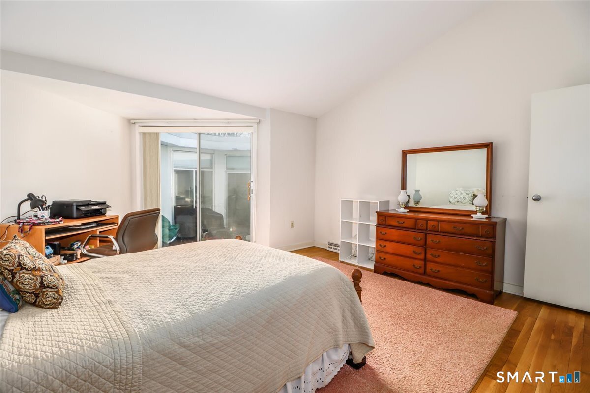 160 Fairfield Woods Road 20