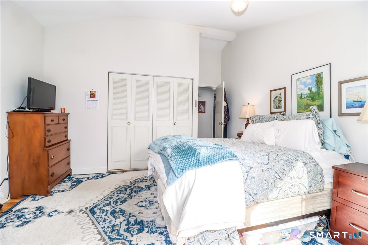 160 Fairfield Woods Road 20