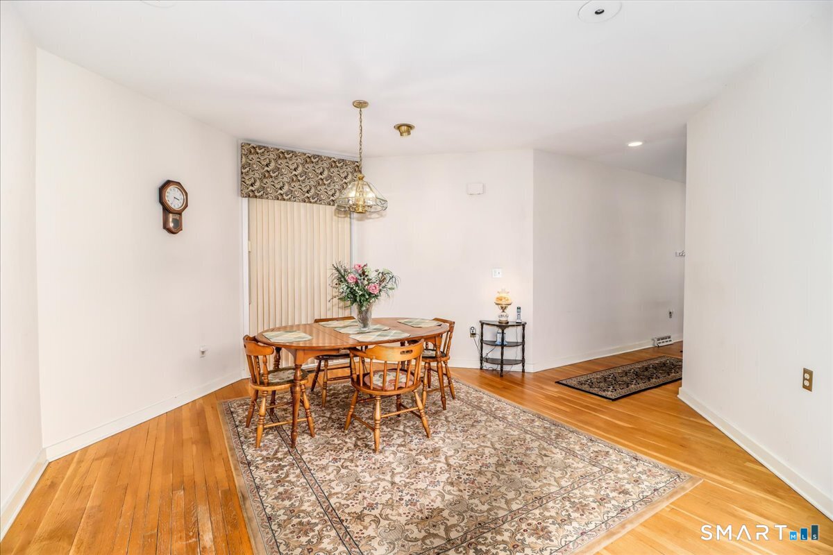 160 Fairfield Woods Road 20