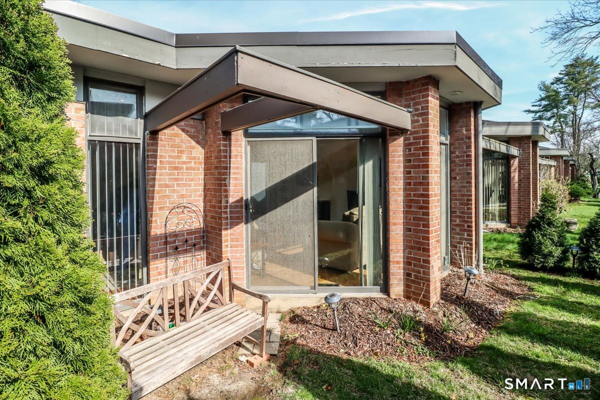 160 Fairfield Woods Road 20