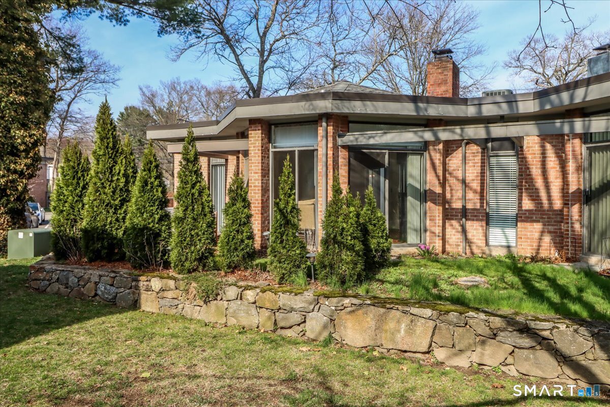 160 Fairfield Woods Road 20