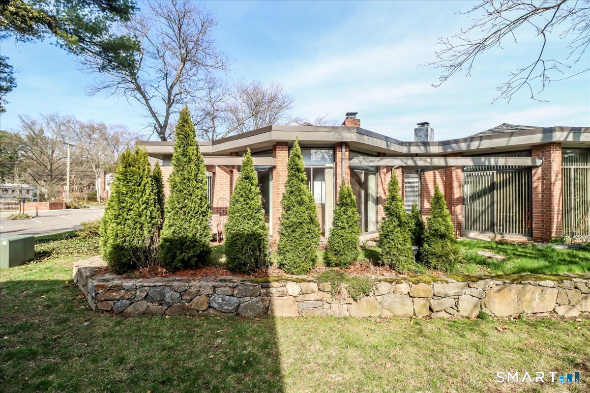 160 Fairfield Woods Road 20