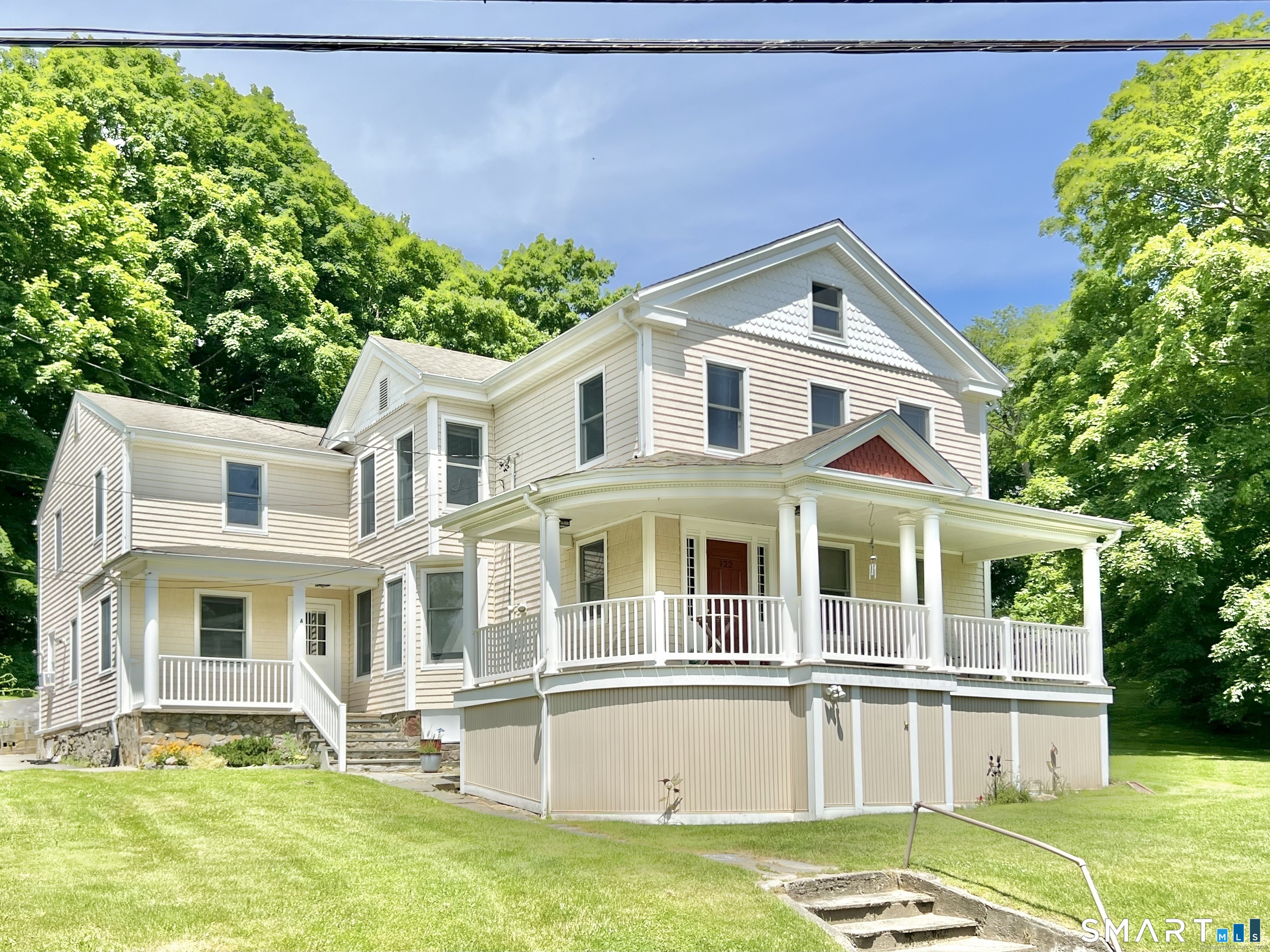 422 West River Road