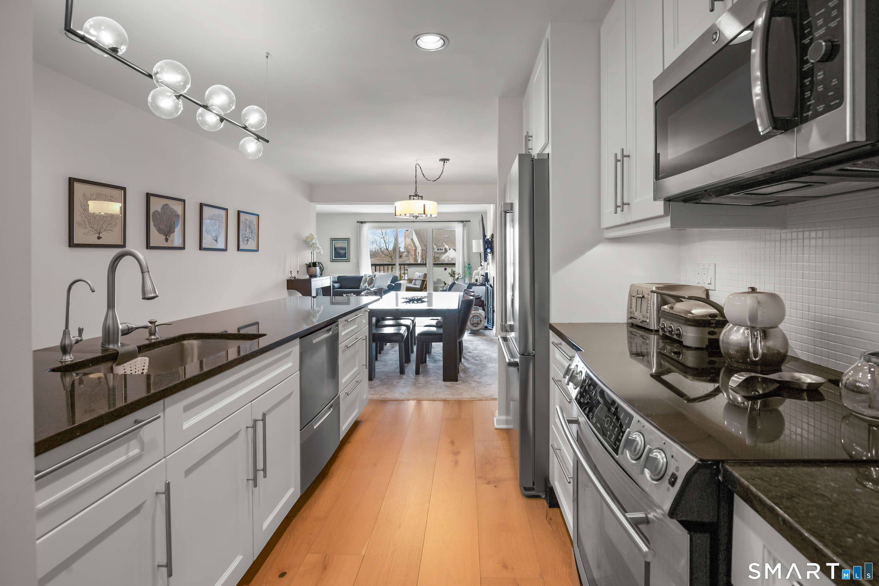 105 Harbor Drive 112