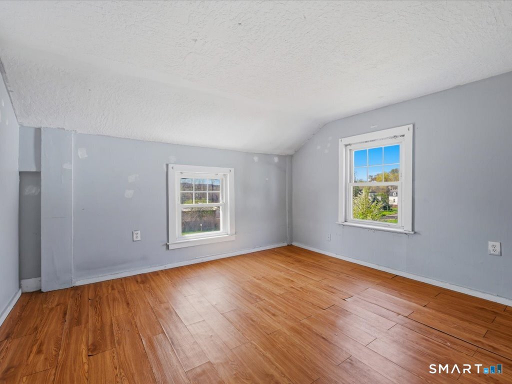 16 Grandview Terrace