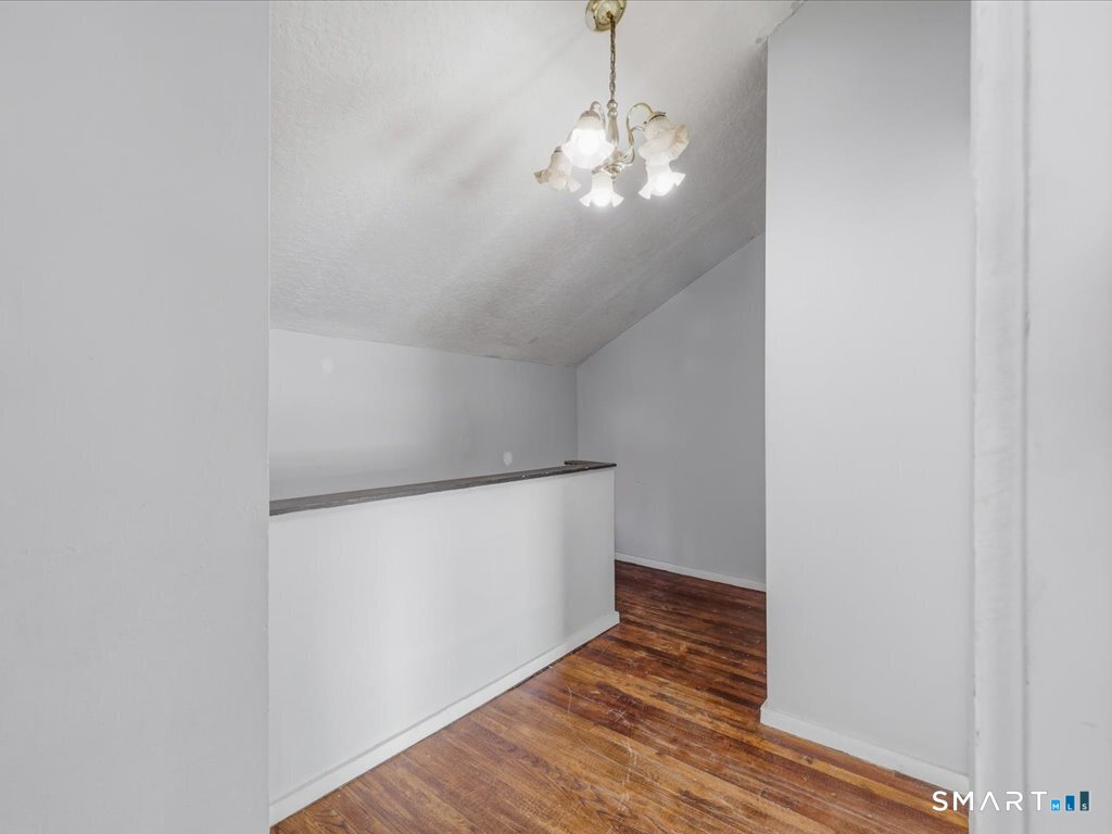 16 Grandview Terrace