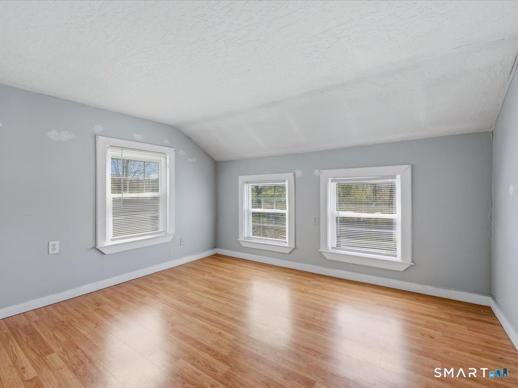 16 Grandview Terrace