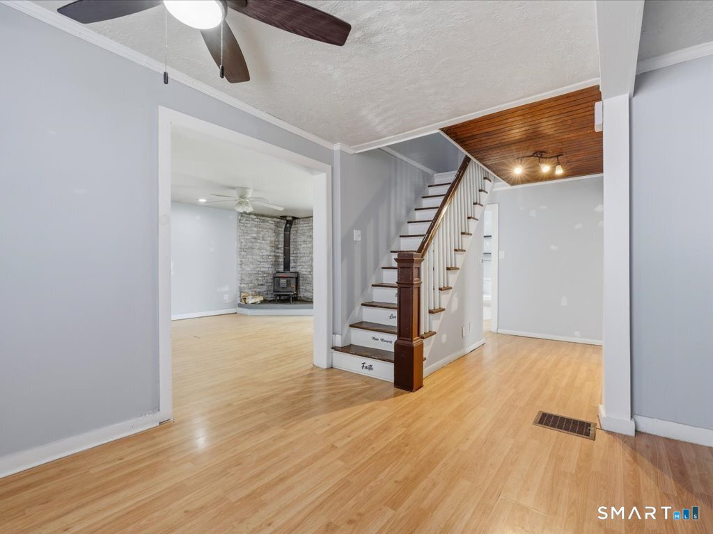 16 Grandview Terrace