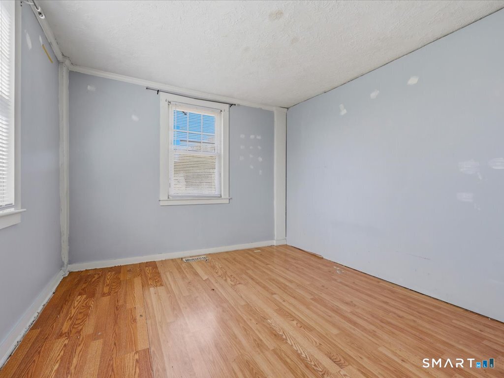 16 Grandview Terrace