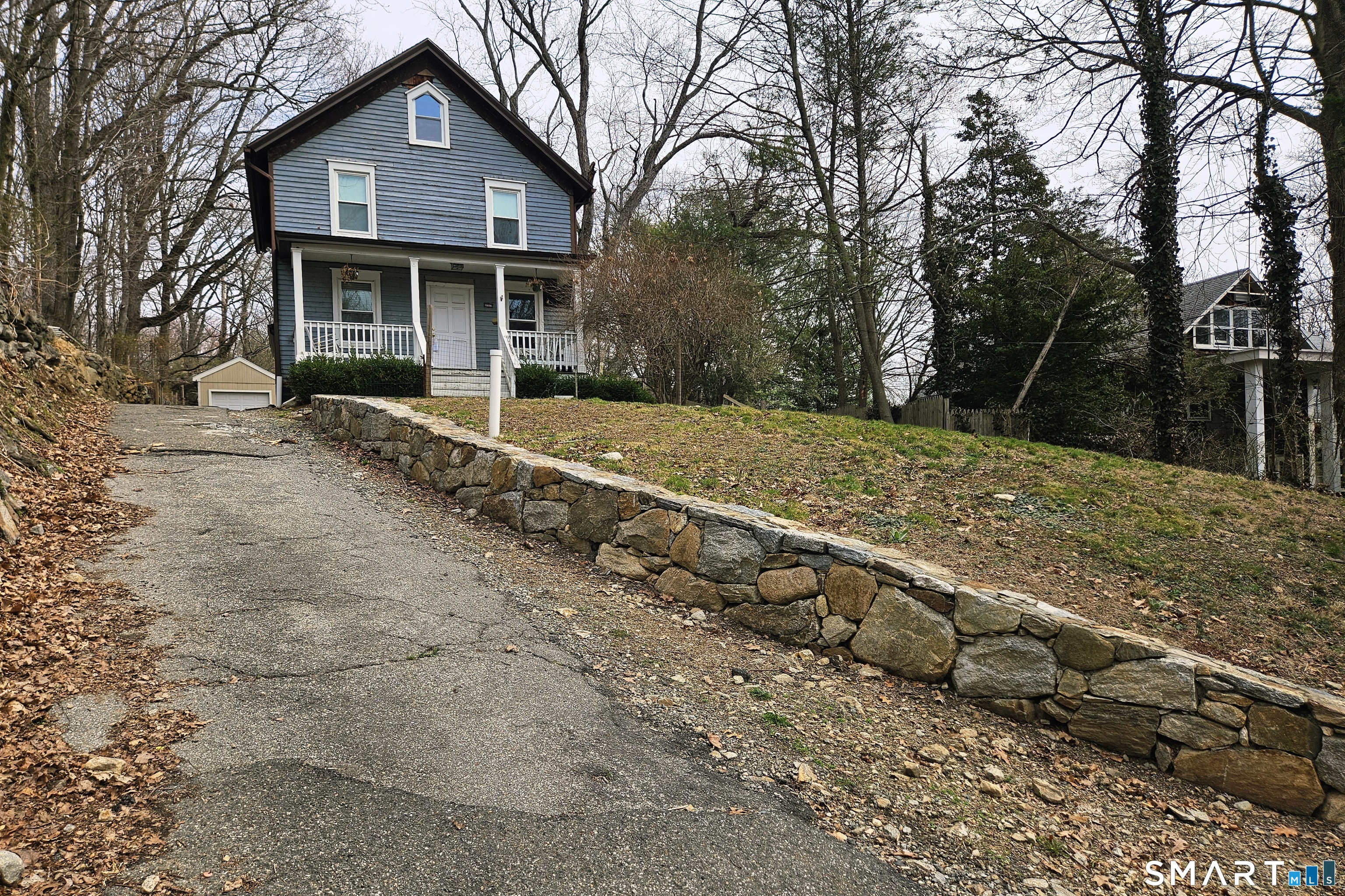 32 West Rocks Road