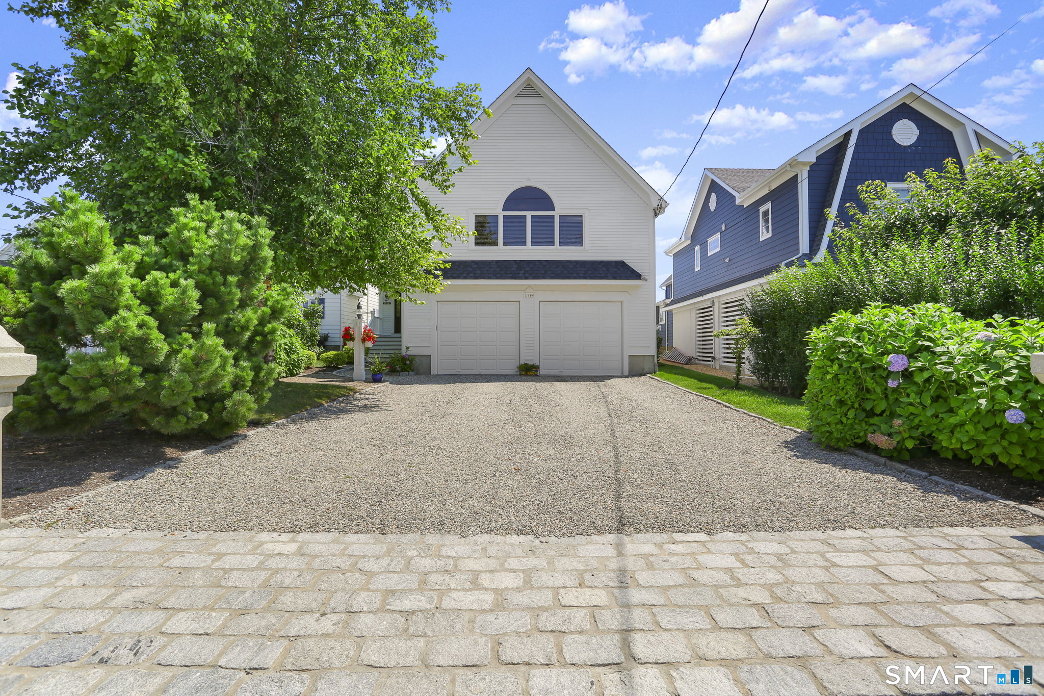 1149 & 1148 Fairfield Beach Road