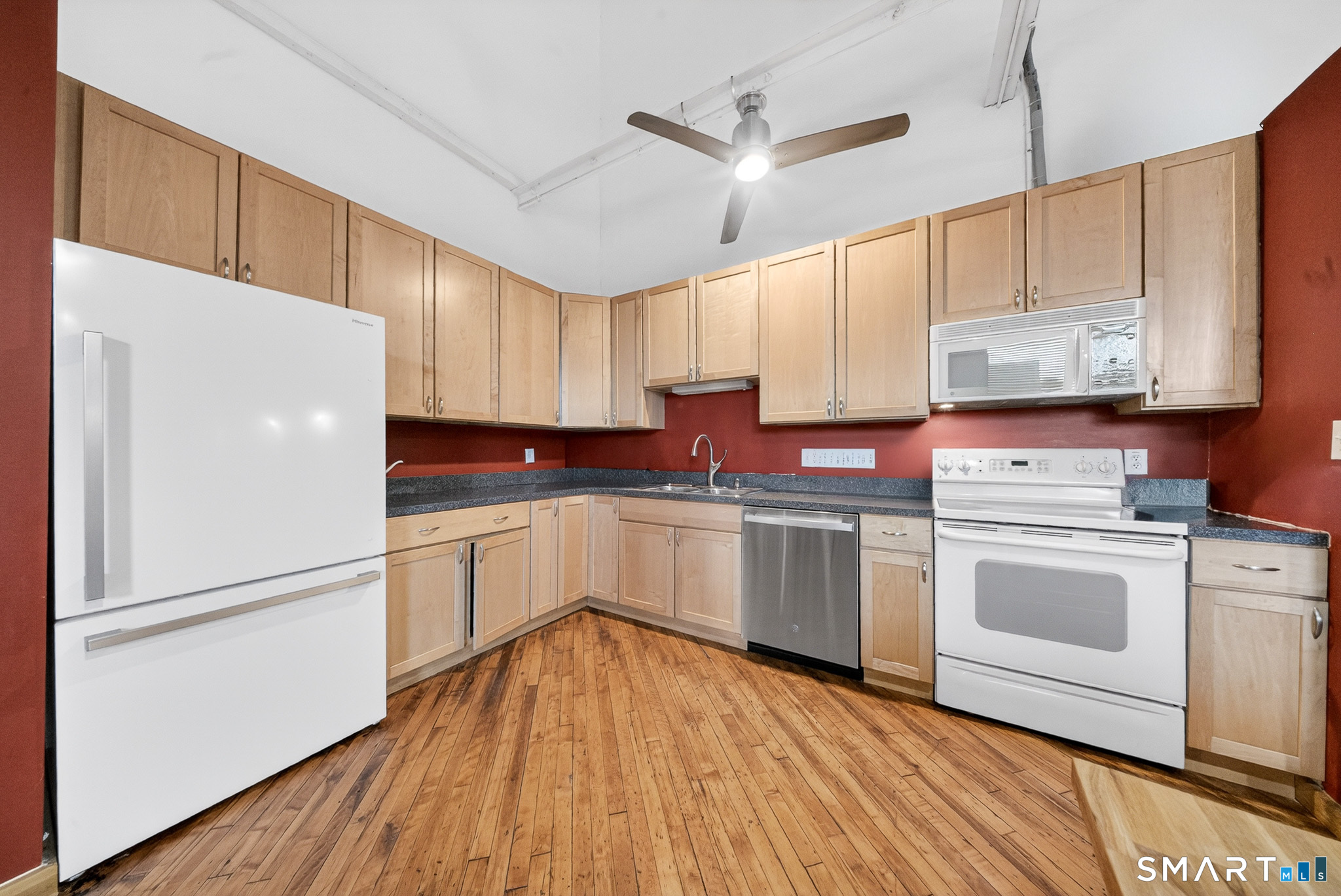 325 Lafayette Street 8309