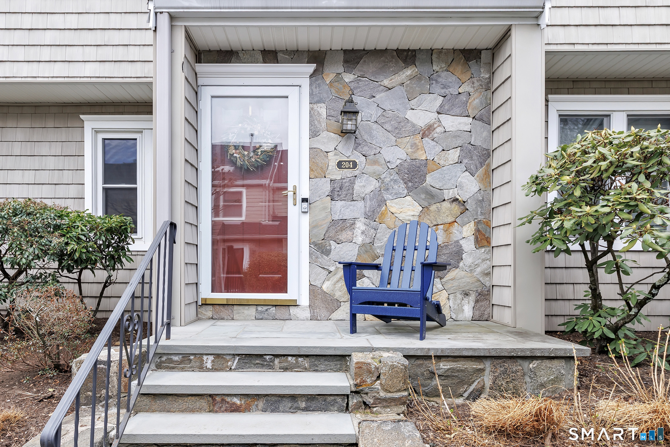 5 Glen Street 204