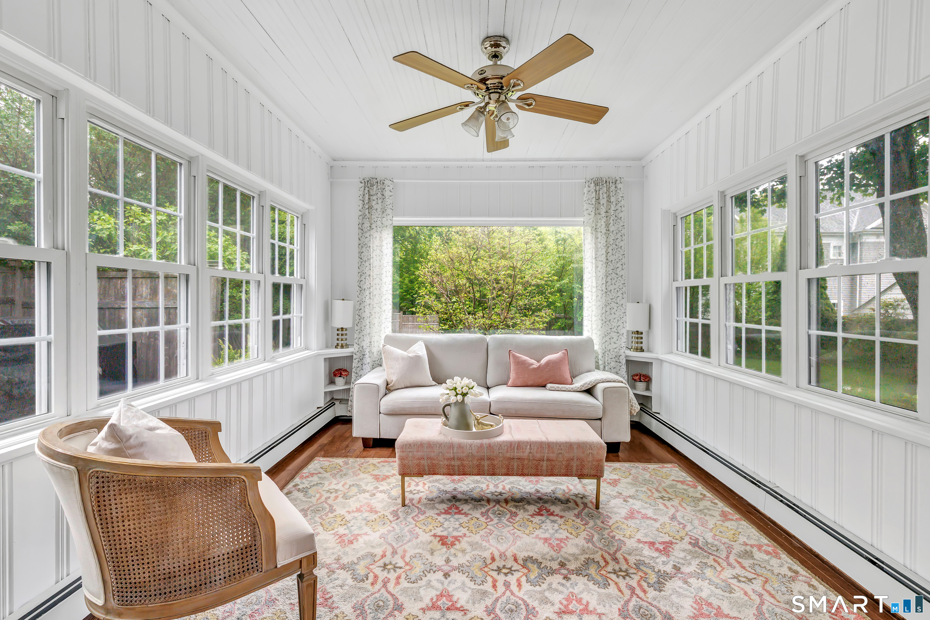 464 Round Hill Road