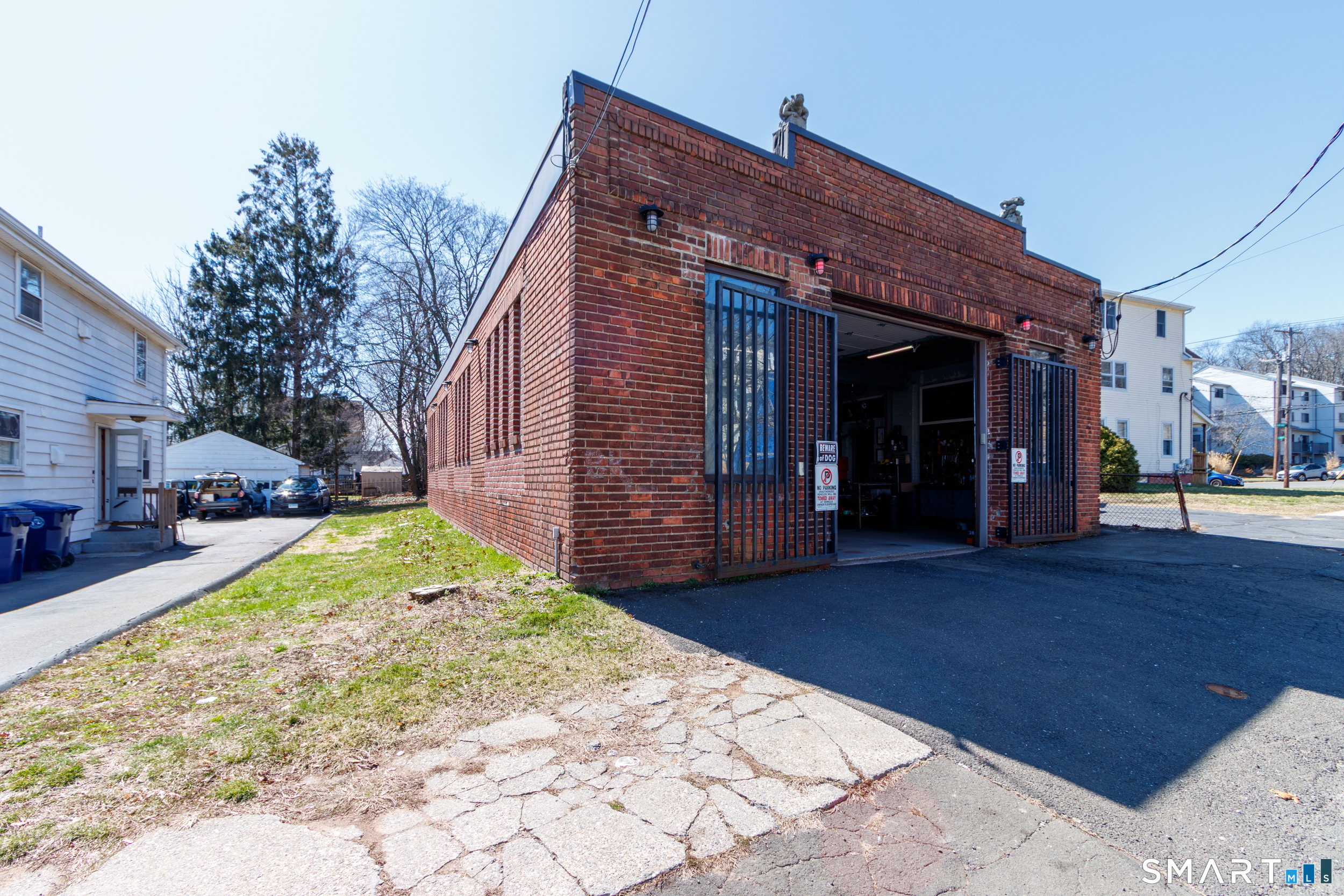 468 Blohm Street