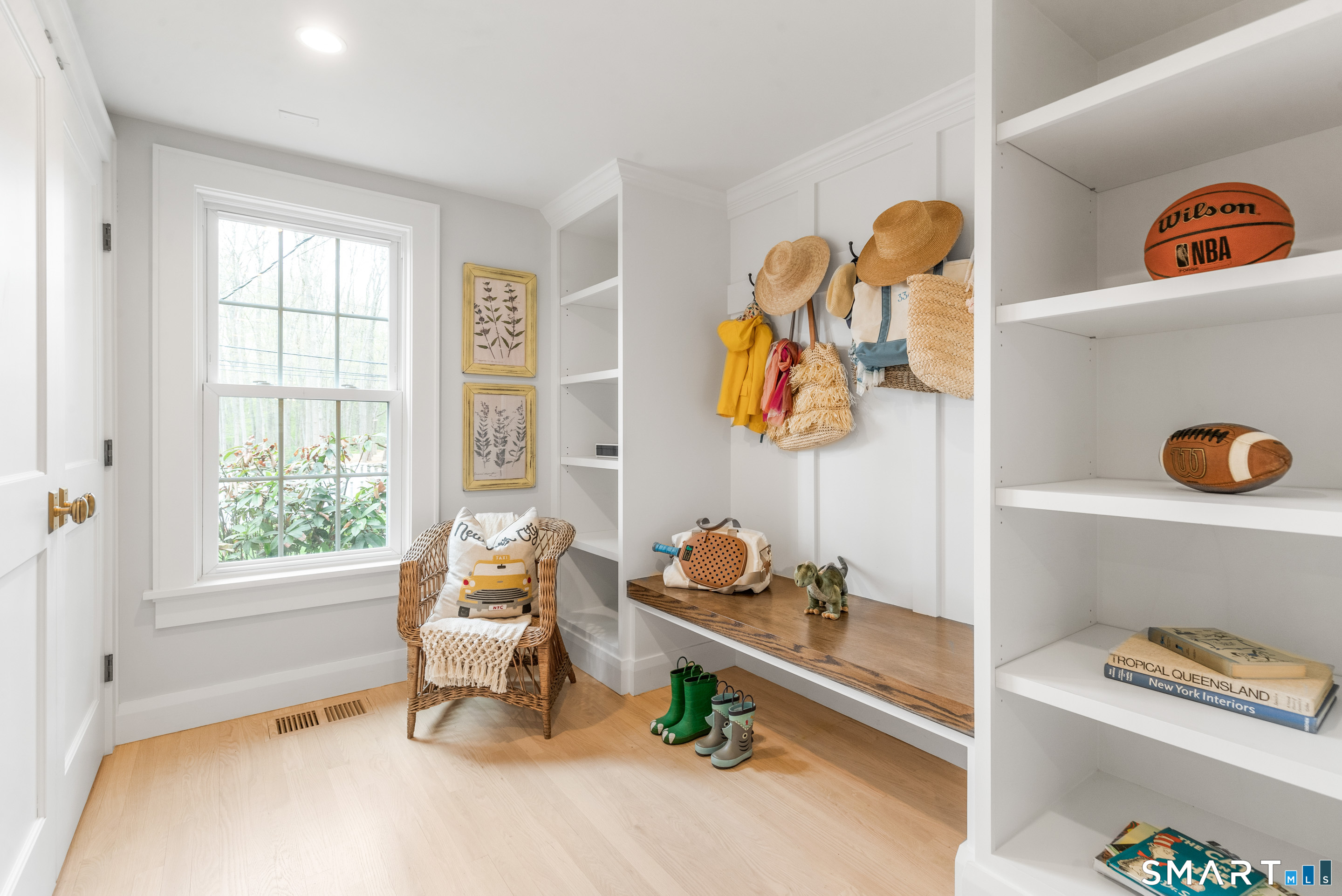 3810 Congress Street