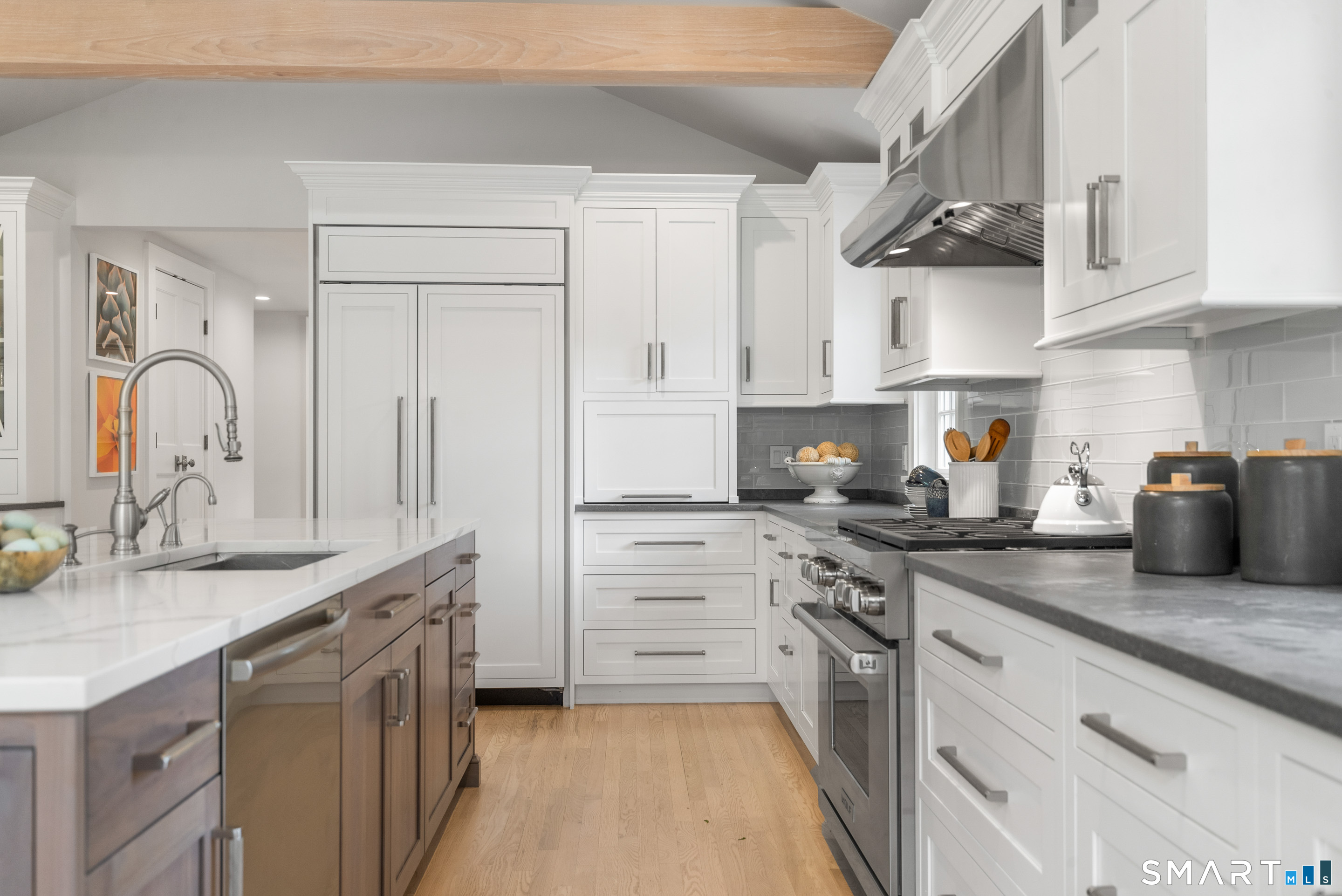 3810 Congress Street