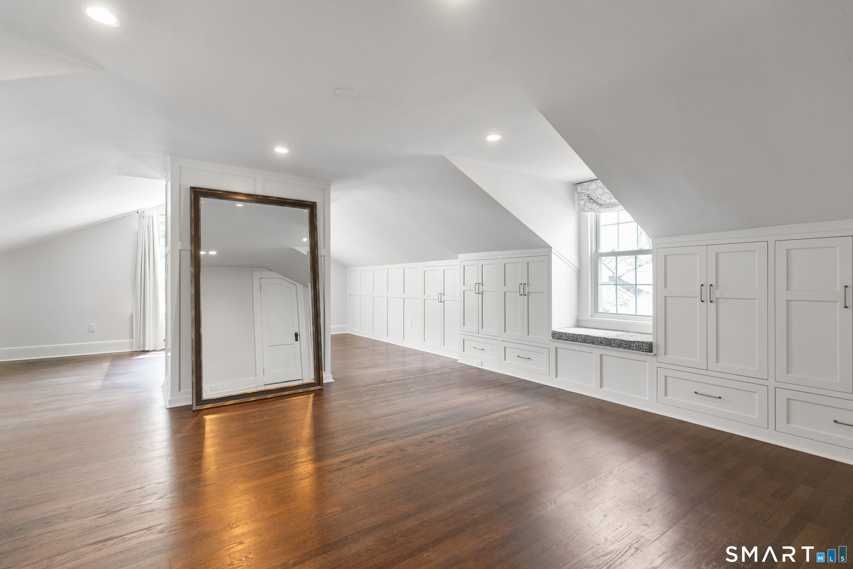 3810 Congress Street